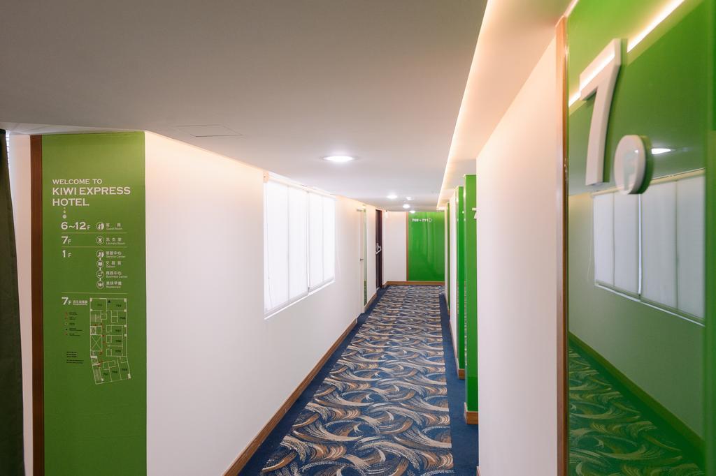 Kiwi-Taichung Station Branch 1 Hotel Exterior photo