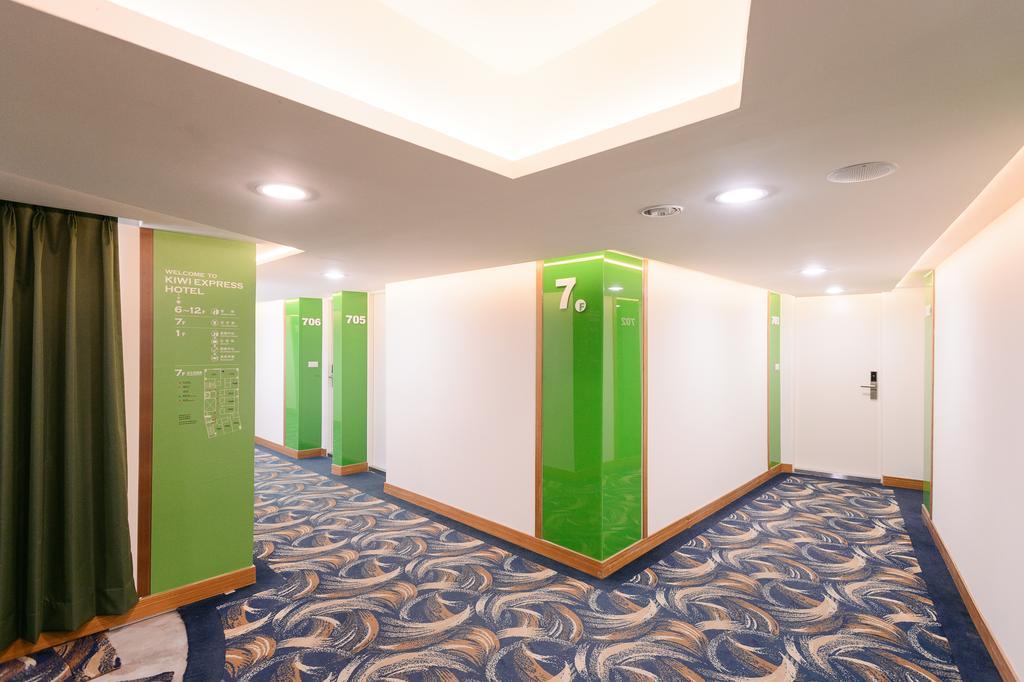 Kiwi-Taichung Station Branch 1 Hotel Exterior photo