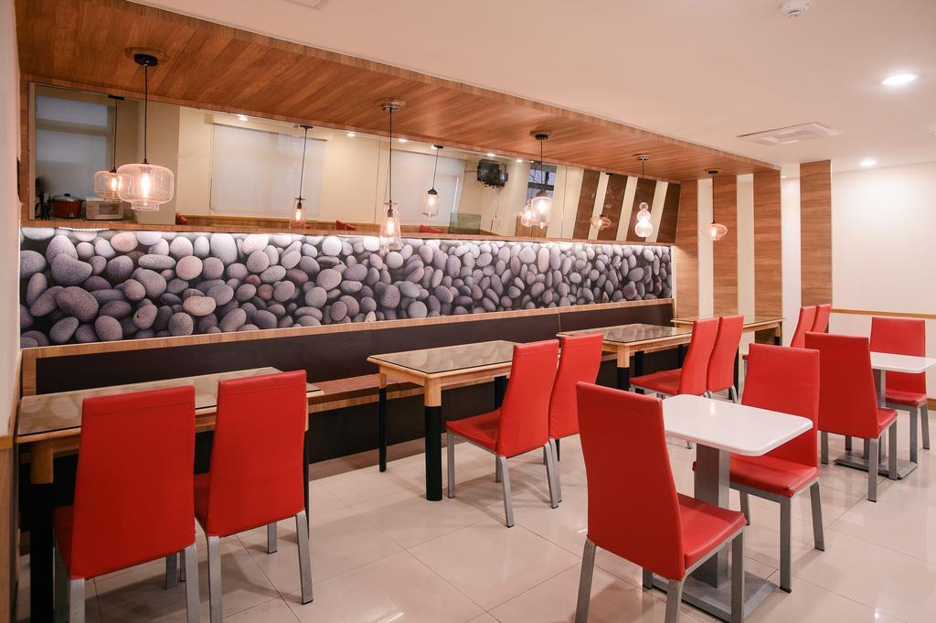 Kiwi-Taichung Station Branch 1 Hotel Exterior photo