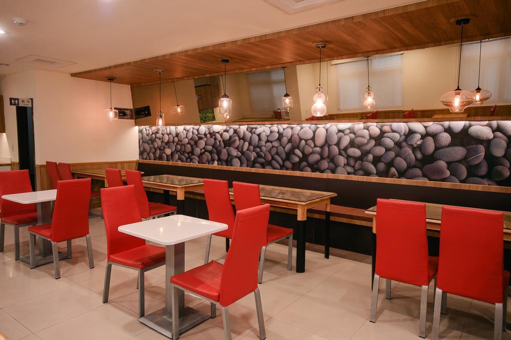 Kiwi-Taichung Station Branch 1 Hotel Exterior photo